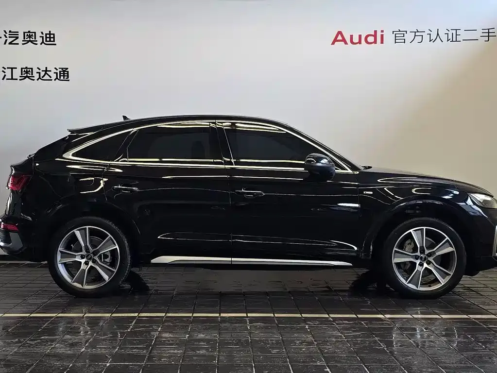 [object Object] Q5L Sportback 2023 из CN, фото 3
