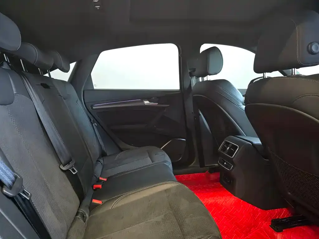 [object Object] Q5L Sportback 2023 из CN, фото 7