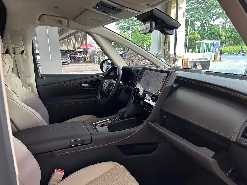 Toyota Vellfire 2024 из CN, фото 4