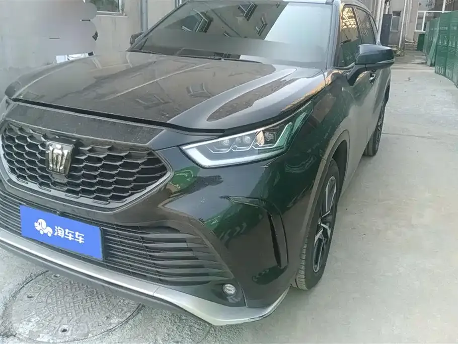 Toyota Crown Kluger 2022 из CN, фото 1