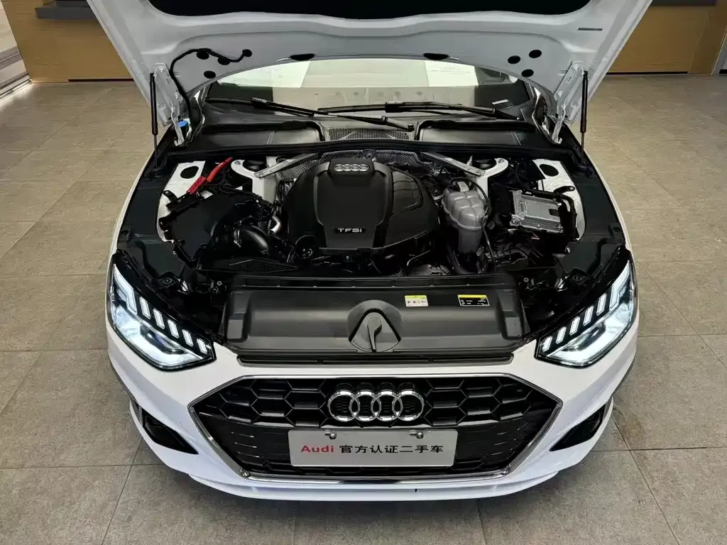 Audi A4L 2022 из CN, фото 5