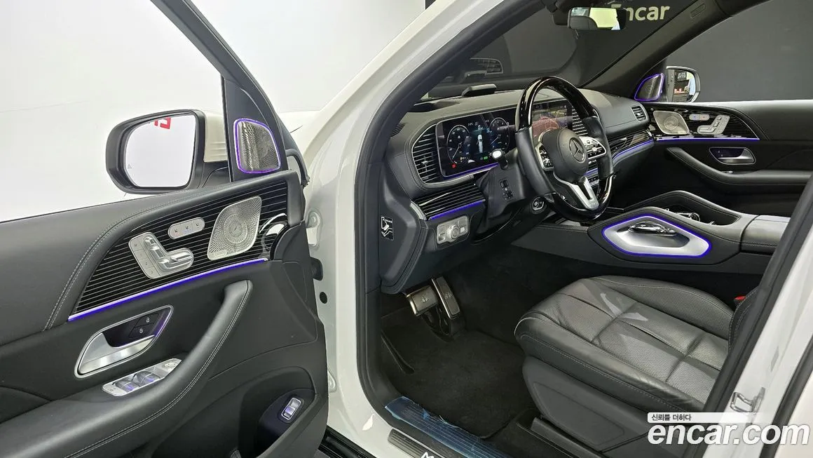 Mercedes-Benz GLS-Class — фото 10