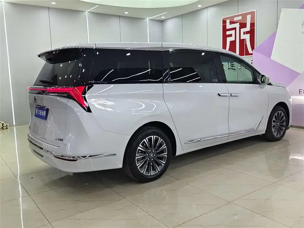 Buick GL8 2025 из CN, фото 5