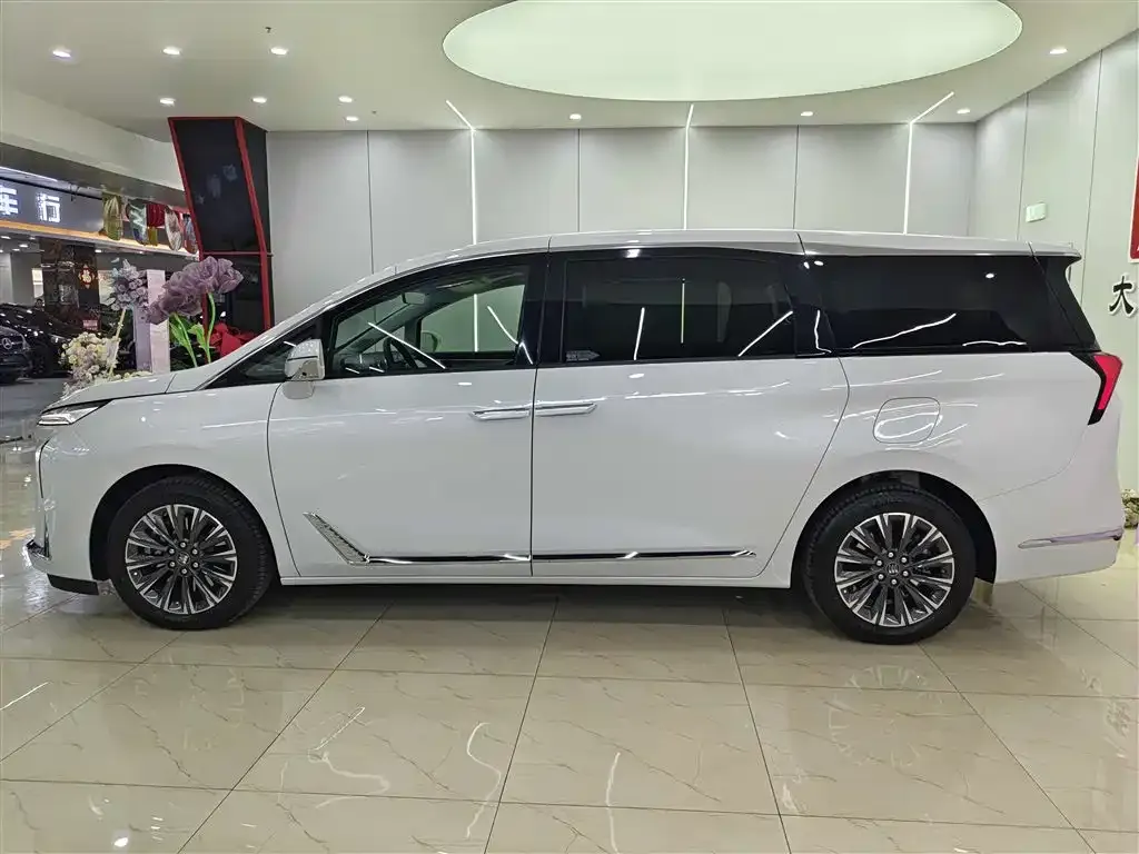 Buick GL8 2025 из CN, фото 7