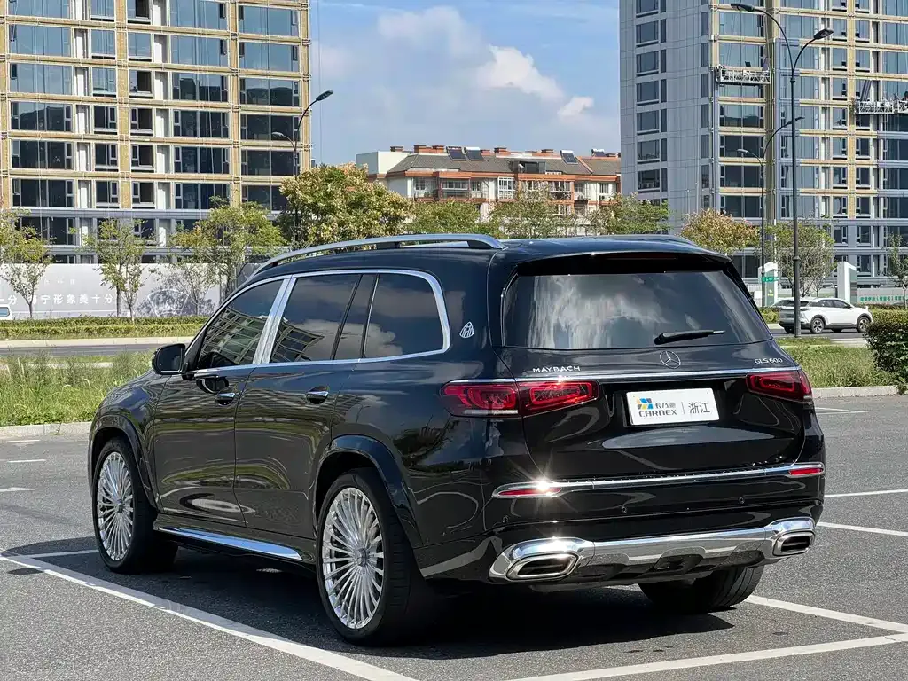 Mercedes-Benz GLS — фото 6