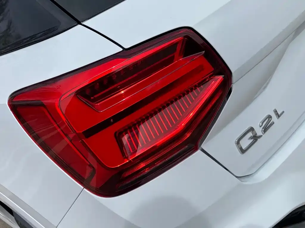 Audi Q2L 2022 из CN, фото 10