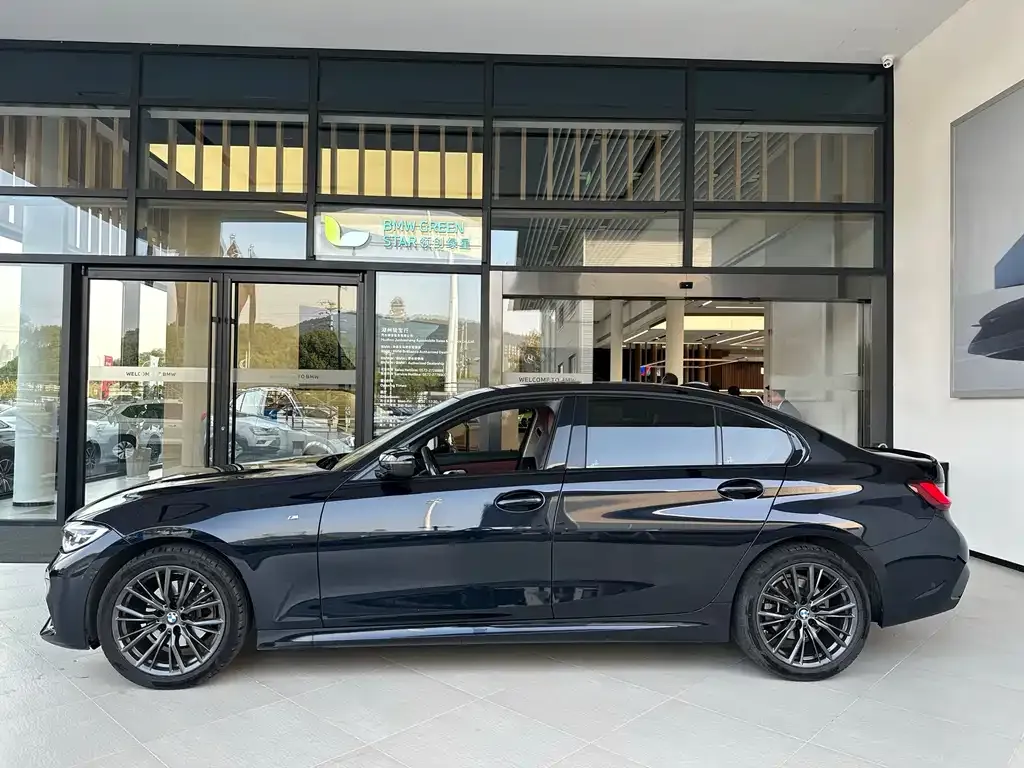BMW 3 Series 2022 из CN, фото 2