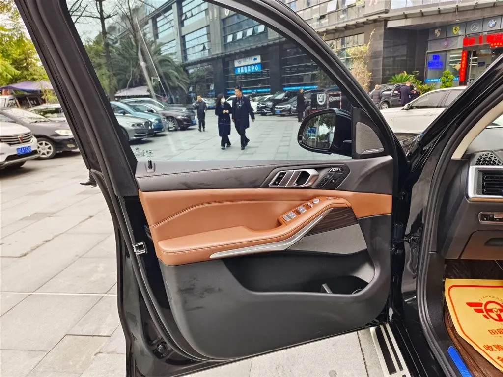 BMW X7 2023 из CN, фото 6