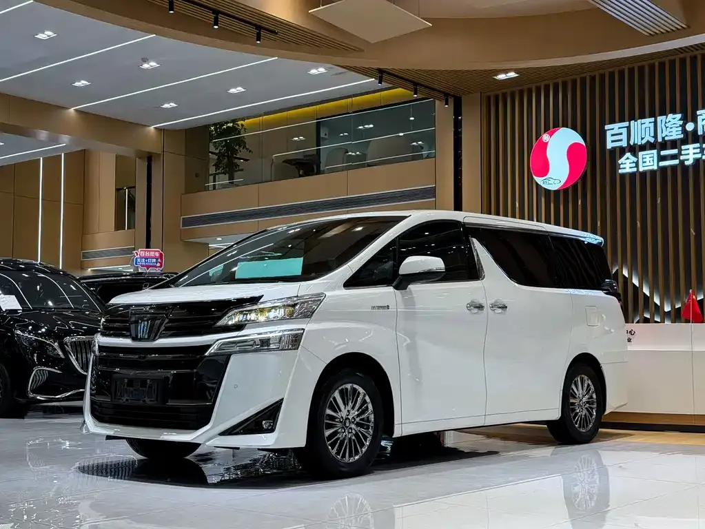 Toyota Vellfire 2023 из CN, фото 1