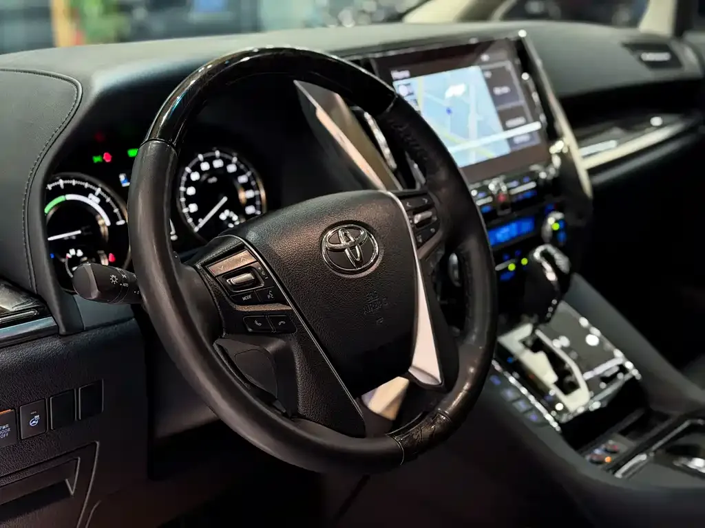 Toyota Vellfire 2023 из CN, фото 7