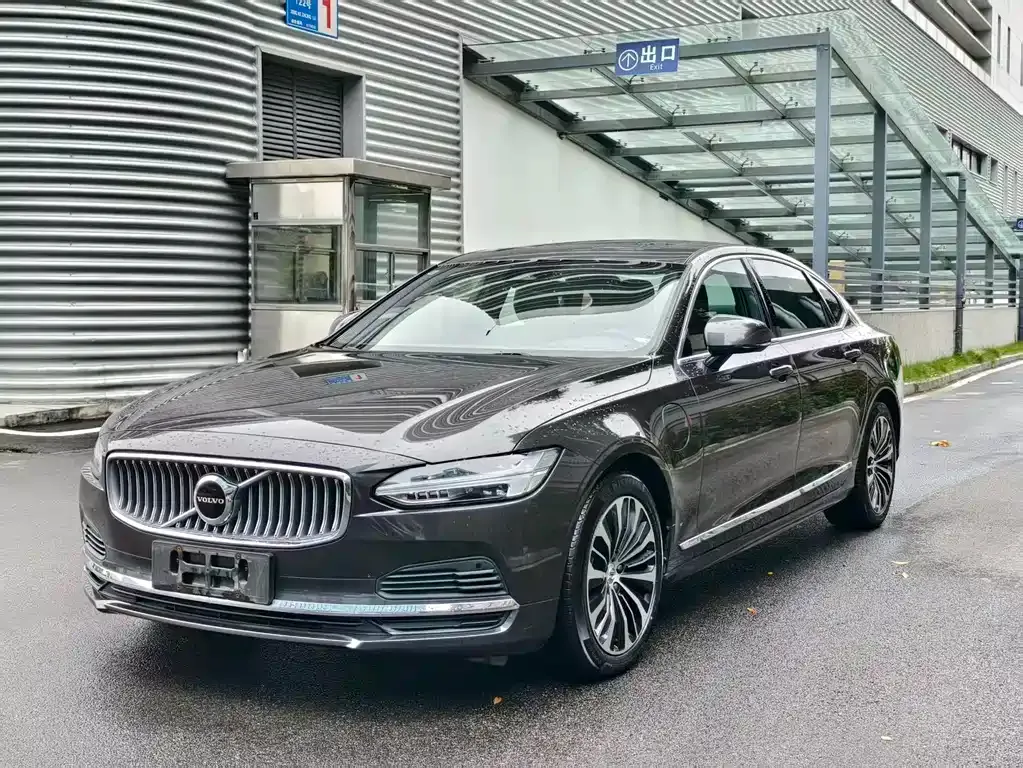 Volvo S90 PHEV 2024 из CN, фото 1