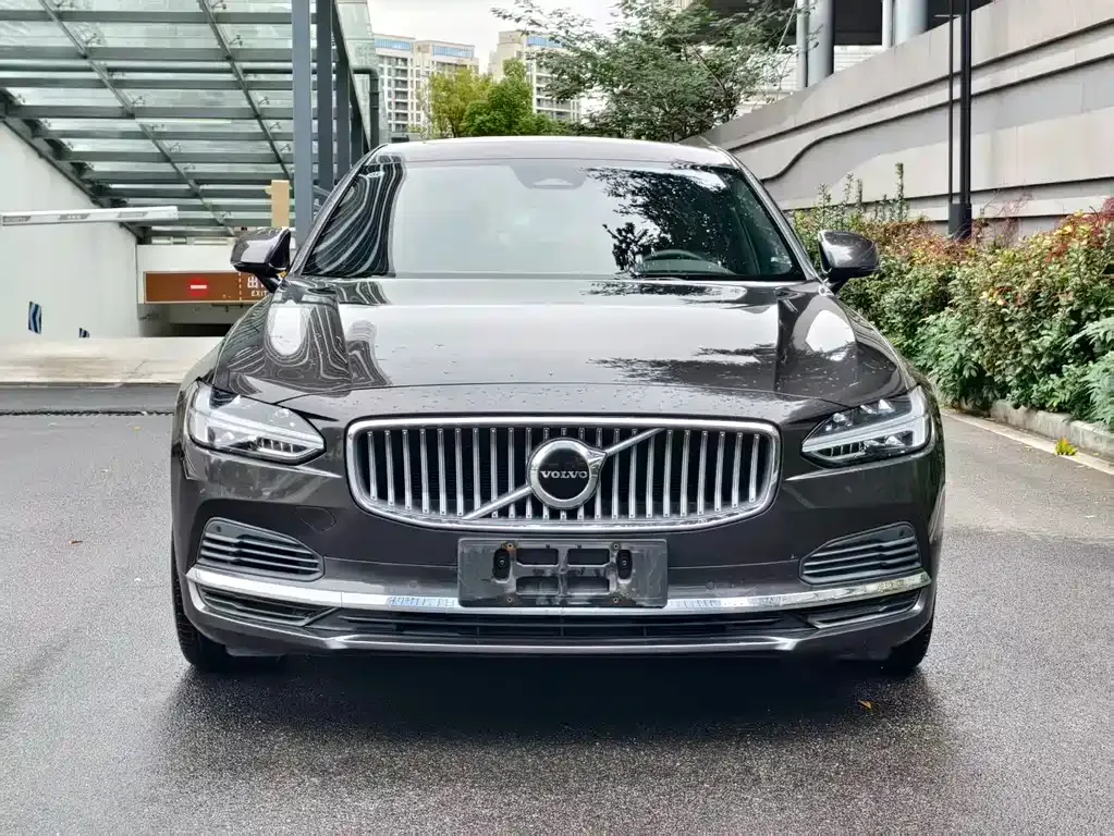Volvo S90 PHEV 2024 из CN, фото 3