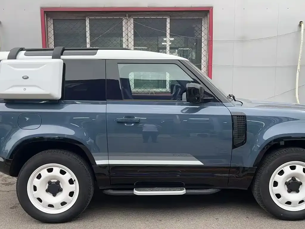 Land Rover Defender 2023 из CN, фото 3