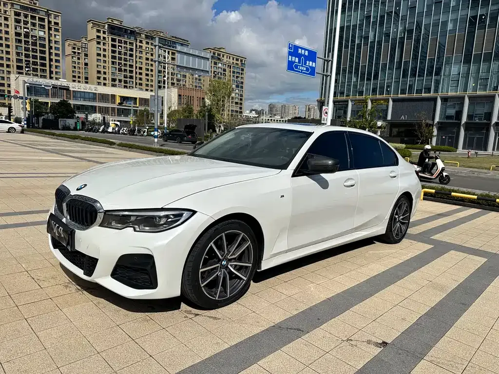 BMW 3 Series 2022 из CN, фото 3
