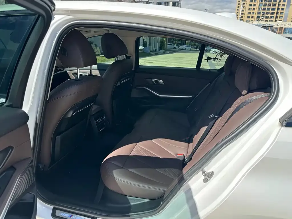 BMW 3 Series 2022 из CN, фото 5