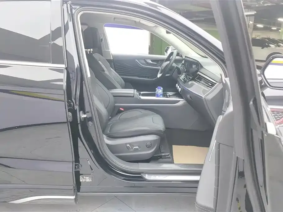 Hongqi HS5 2023 из CN, фото 8