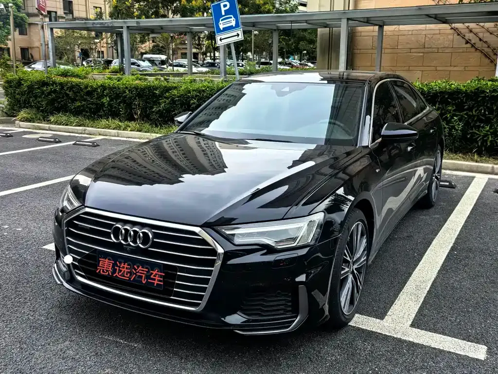 Audi A6L — фото 1