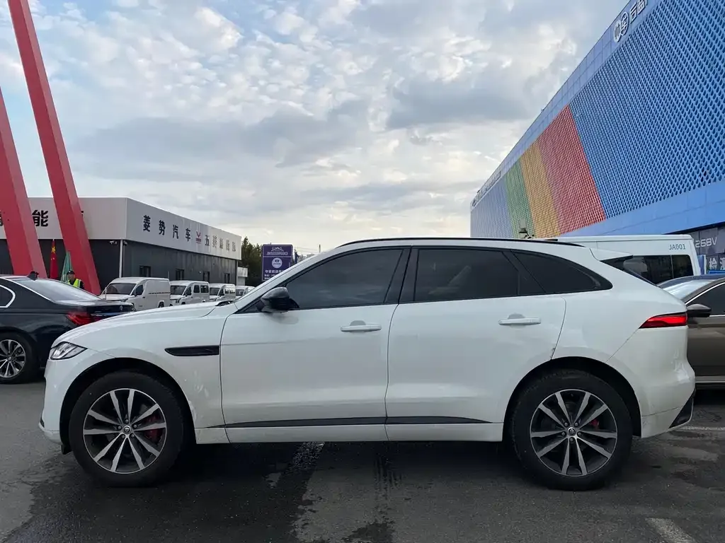 Jaguar F-PACE 2024 из CN, фото 6