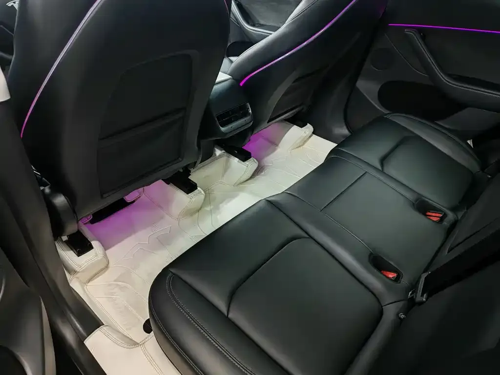 Tesla Model Y 2024 из CN, фото 5