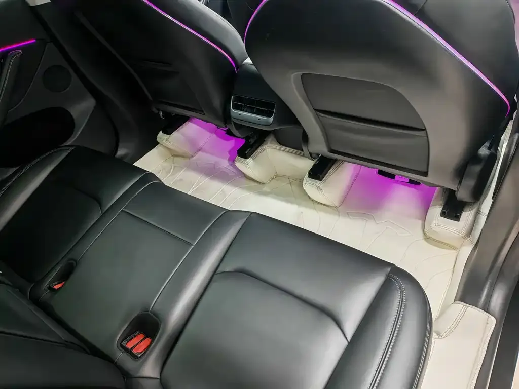Tesla Model Y 2024 из CN, фото 7