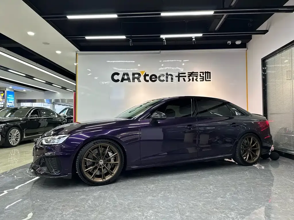 Audi A4L 2021 из CN, фото 4