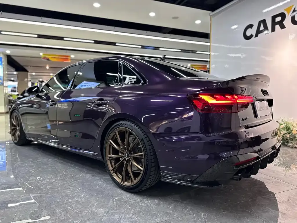 Audi A4L 2021 из CN, фото 5