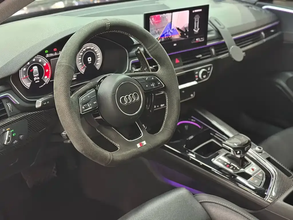 Audi A4L 2021 из CN, фото 9