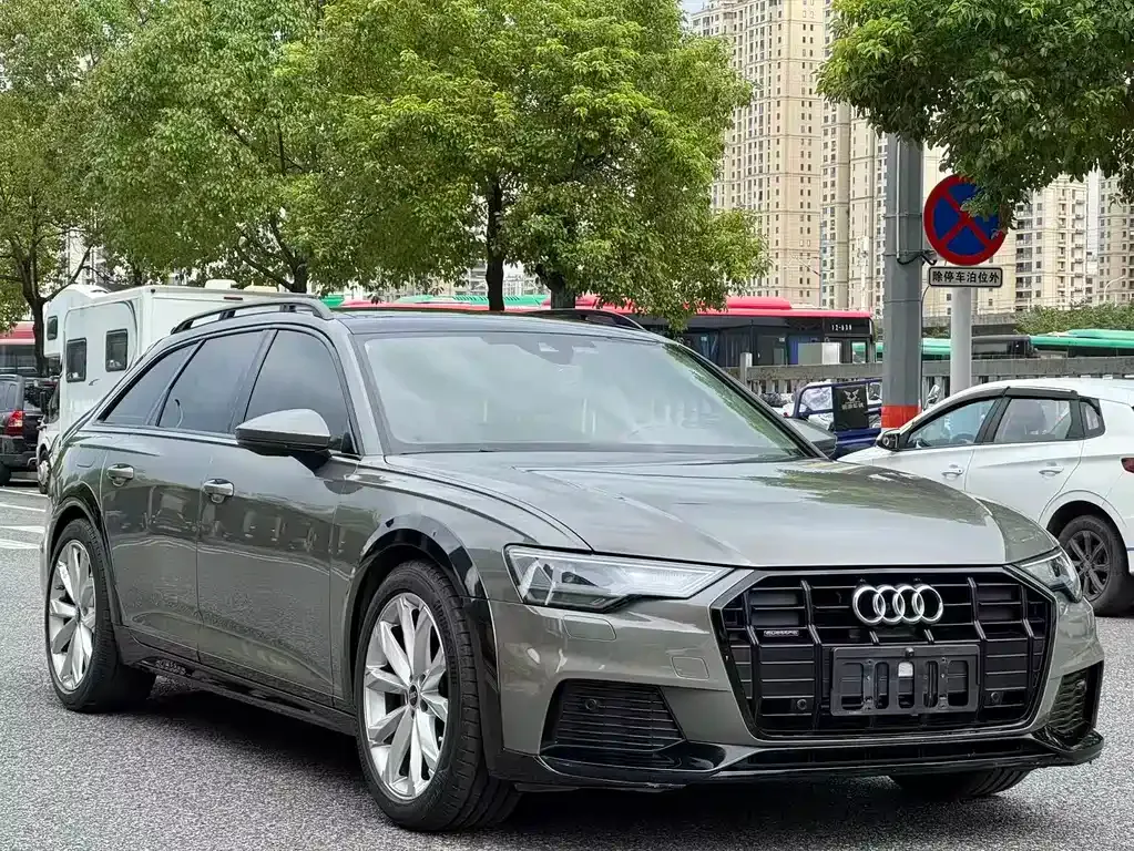 Audi A6 (Import) 2023 из CN, фото 3
