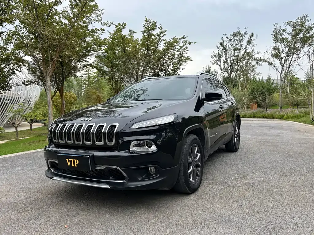 Jeep Cherokee