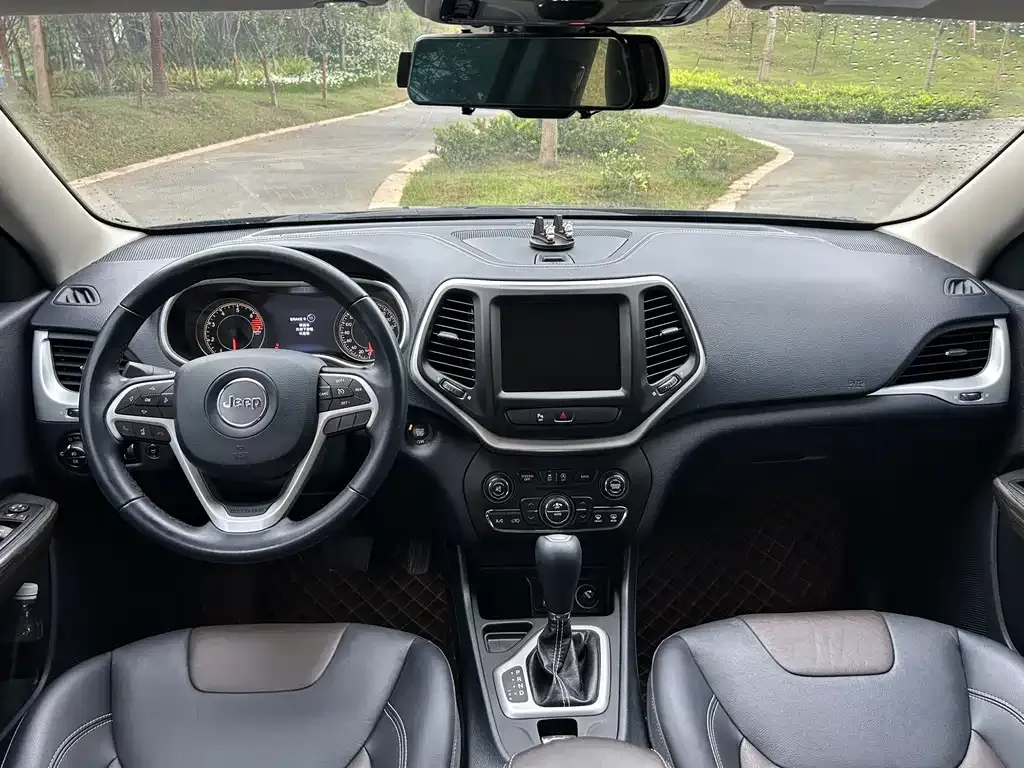 Jeep Cherokee 2021 из CN, фото 5