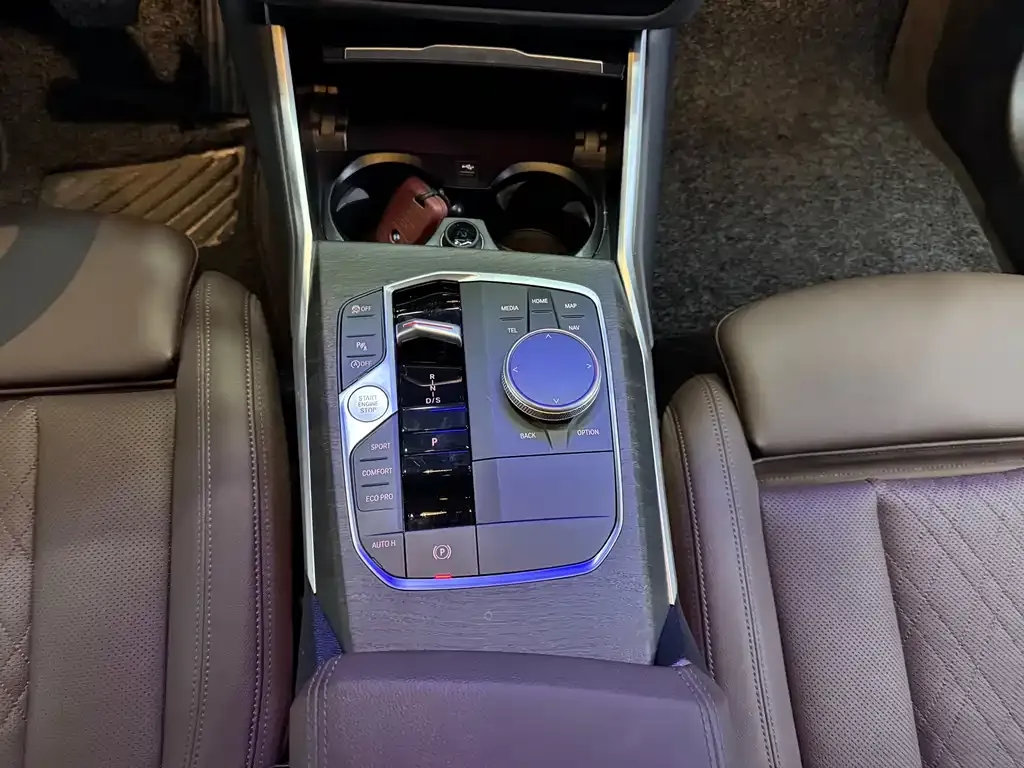 BMW 3 Series 2024 из CN, фото 9