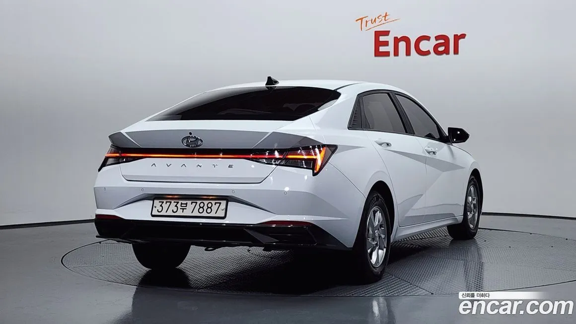 Hyundai AVANTE 2021 из KR, фото 2