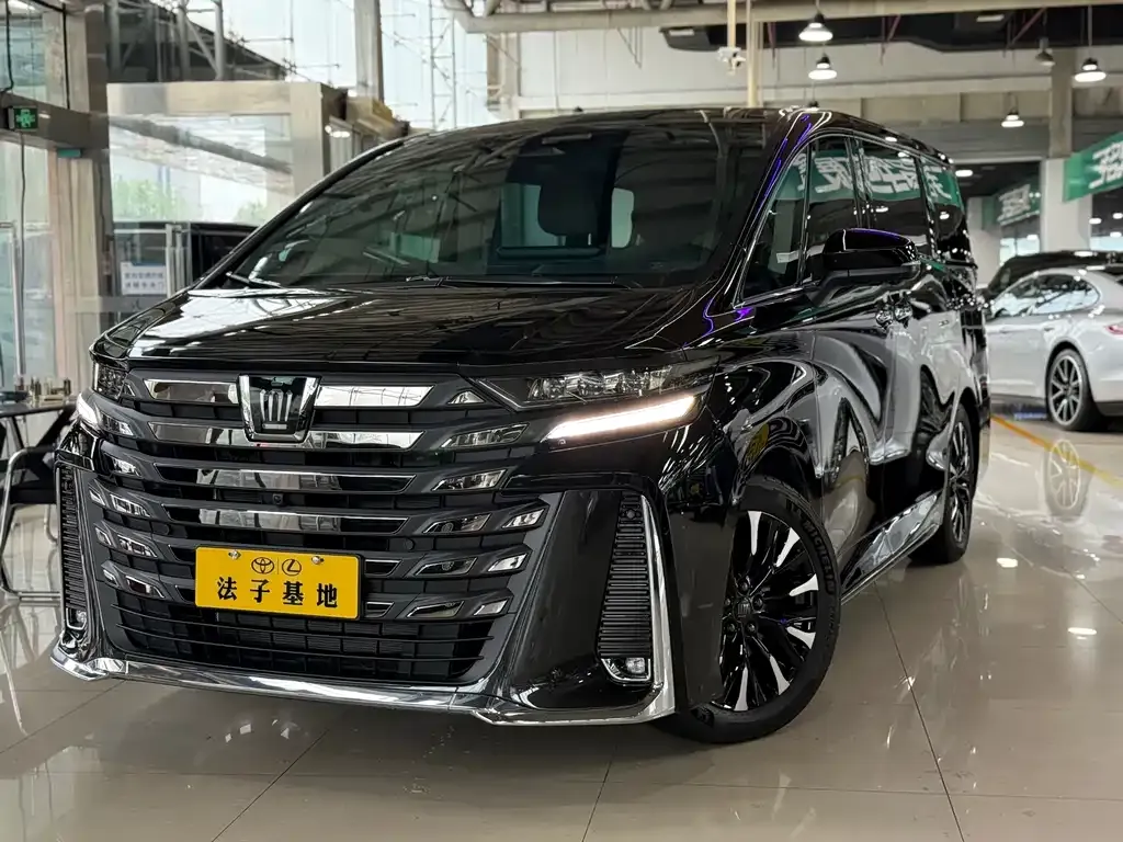 Toyota Vellfire 2024 из CN, фото 1