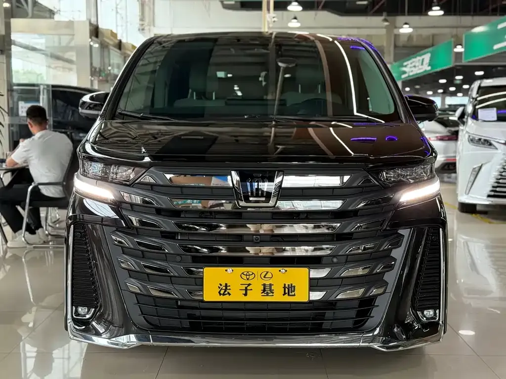 Toyota Vellfire 2024 из CN, фото 2