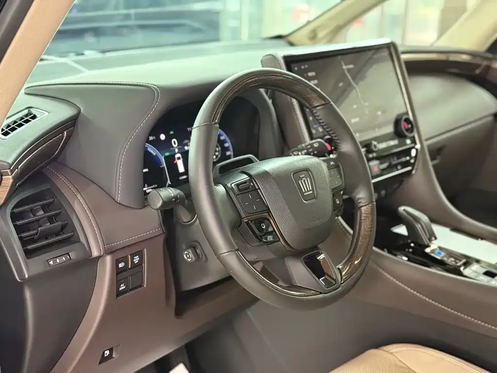 Toyota Vellfire 2024 из CN, фото 9