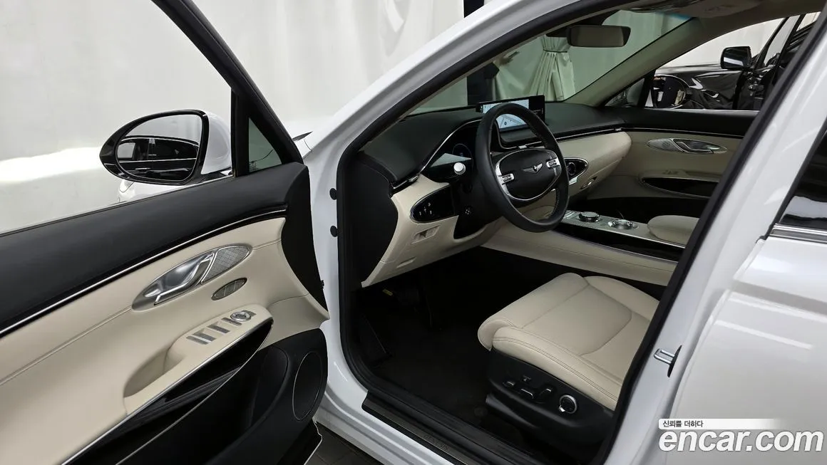 Genesis GV70 — фото 10