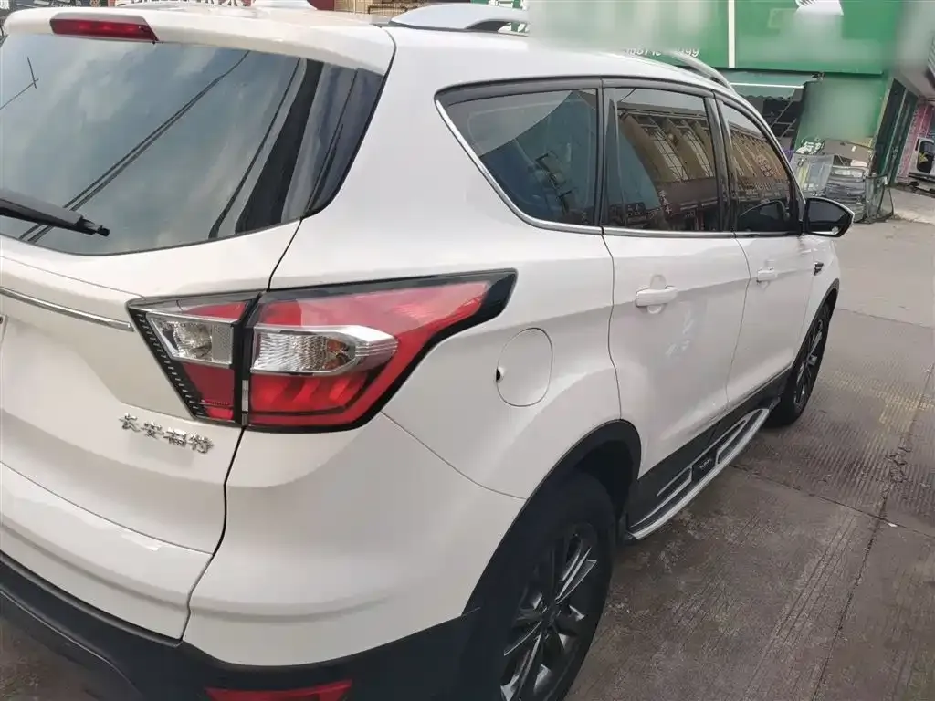 Ford Kuga 2021 из CN, фото 5
