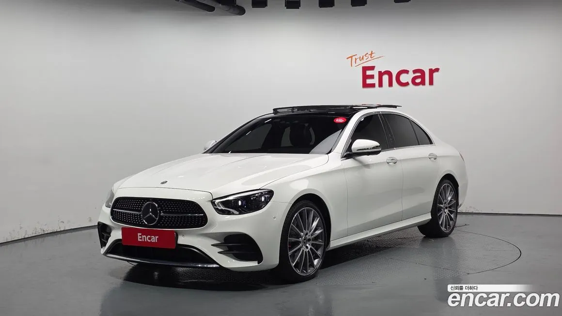 Mercedes-Benz E-Class — фото 1