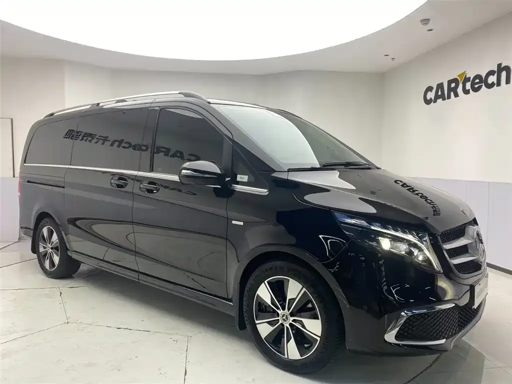 Mercedes-Benz V-Class 2024 из CN, фото 2