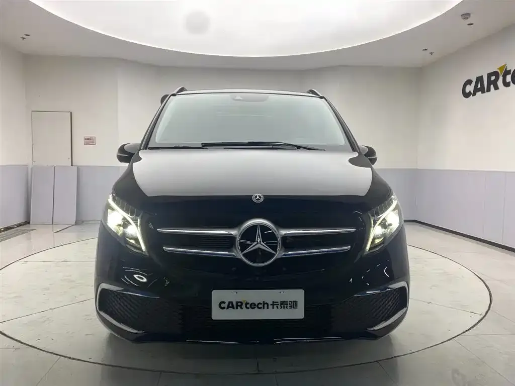 Mercedes-Benz V-Class 2024 из CN, фото 3