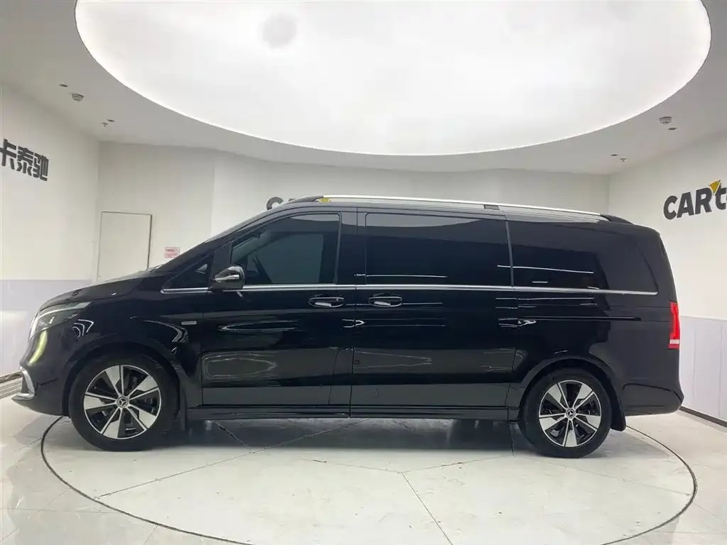 Mercedes-Benz V-Class 2024 из CN, фото 4