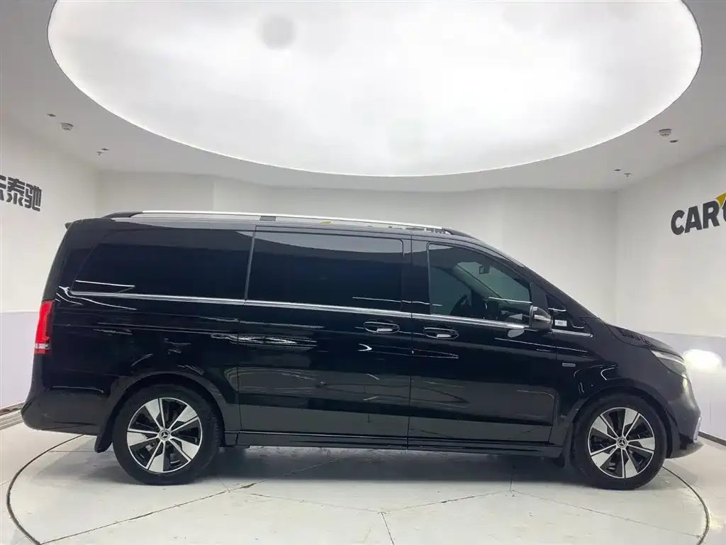 Mercedes-Benz V-Class 2024 из CN, фото 5