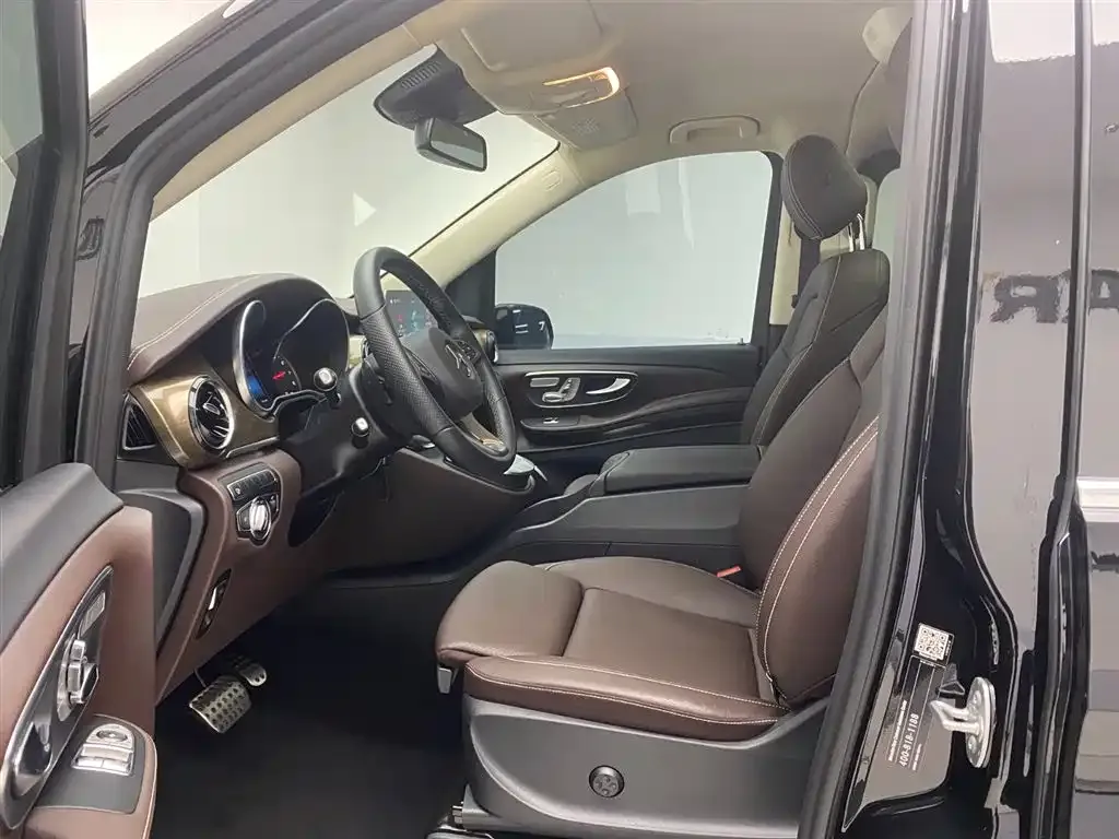 Mercedes-Benz V-Class 2024 из CN, фото 9