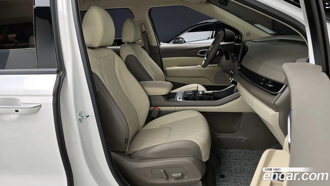 Kia Carnival — фото 10