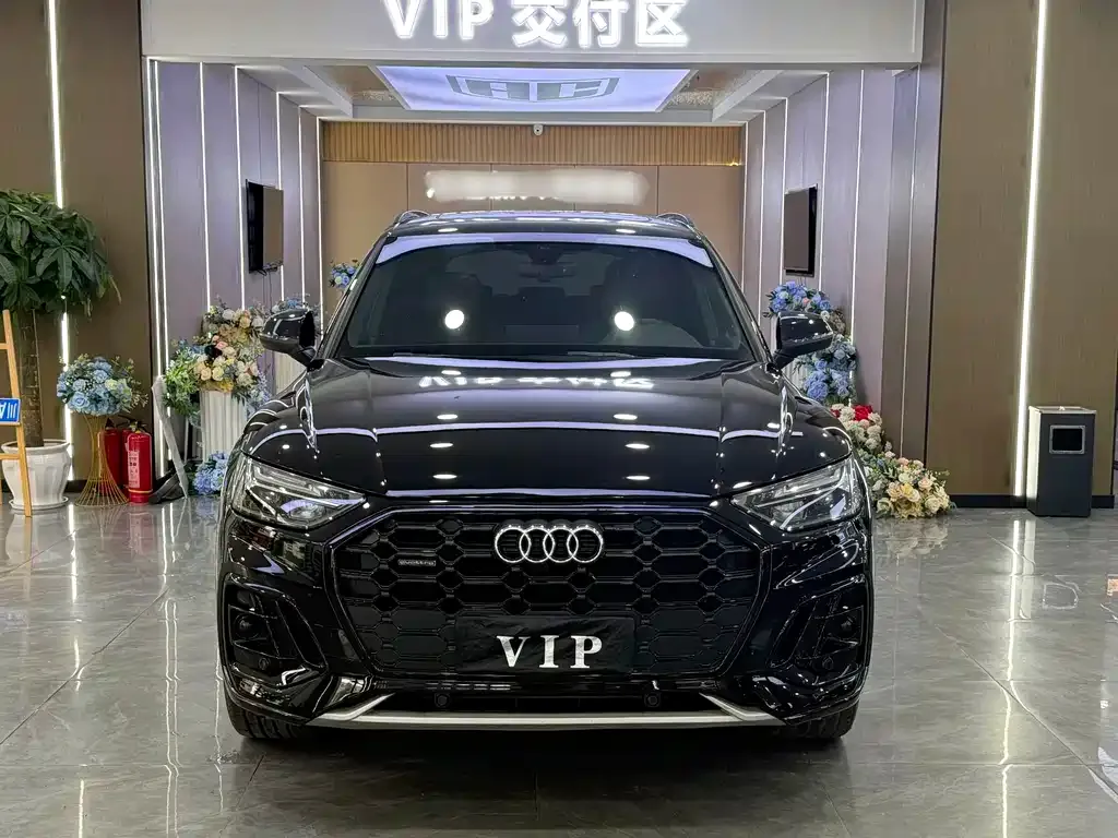 Audi Q5L 2023 из CN, фото 2