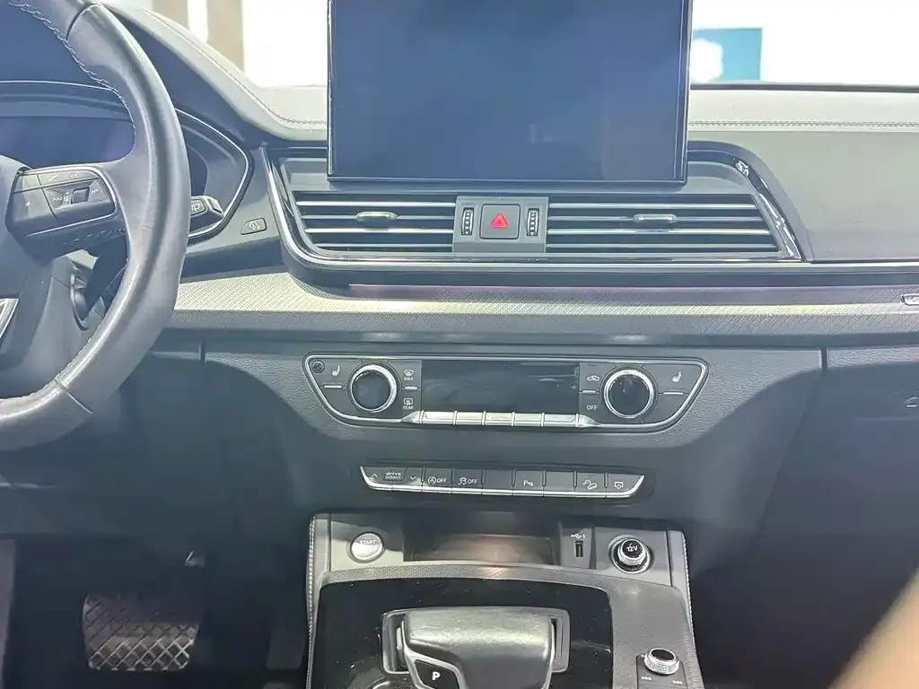 Audi Q5L 2023 из CN, фото 7
