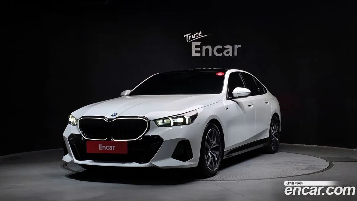 BMW 5-Series 2025 из KR, фото 1