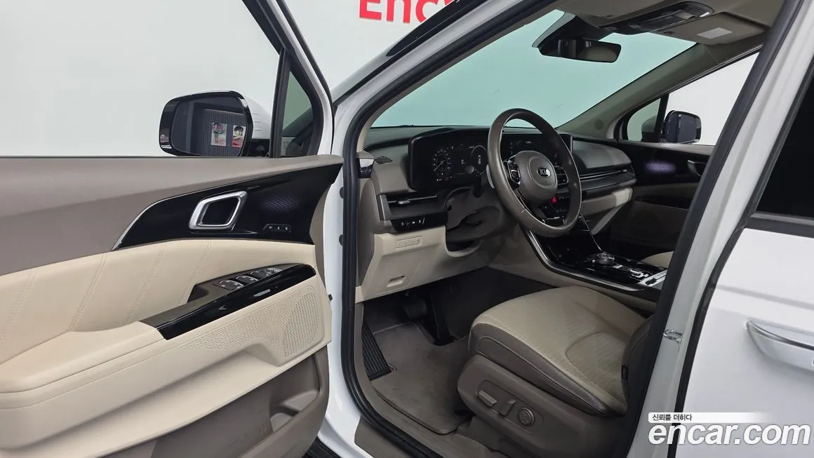 Kia Carnival — фото 10