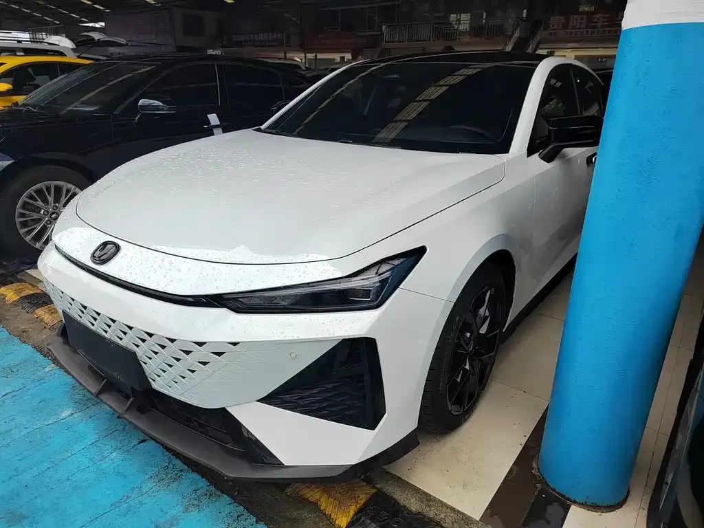 Changan UNI-V 2024 из CN, фото 1