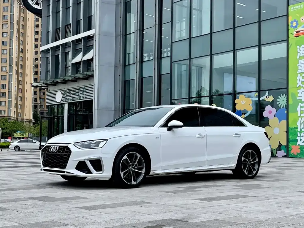 Audi A4L 2022 из CN, фото 1
